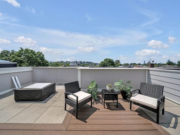 10 Sydney St 7, Boston MA 02125