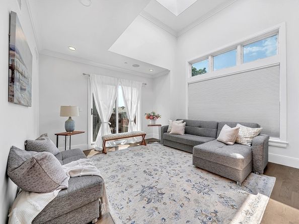 10 Sydney St 7, Boston MA 02125