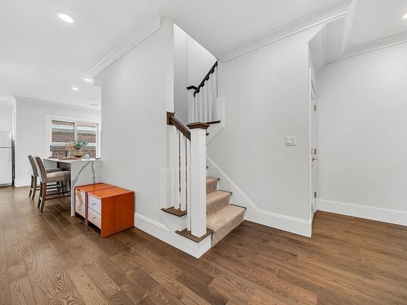 10 Sydney St 7, Boston MA 02125