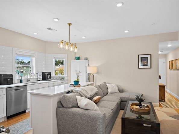 35 Somerset Ave 6, Winthrop MA 02152