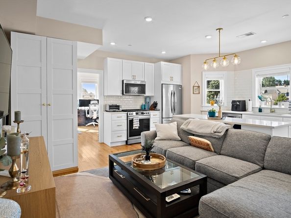 35 Somerset Ave 6, Winthrop MA 02152