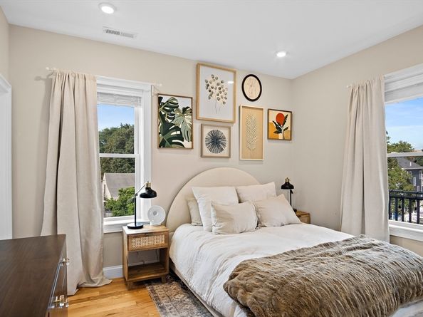 35 Somerset Ave 6, Winthrop MA 02152