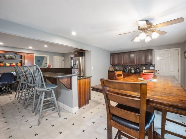 15 California Ave, Milton MA 02186