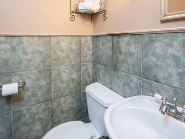 15 California Ave, Milton MA 02186