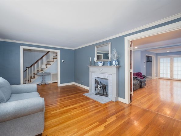 15 California Ave, Milton MA 02186