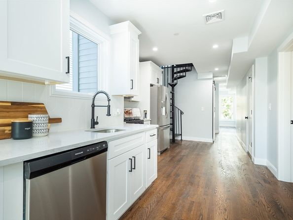 221 Paris Street 1, Boston MA 02128