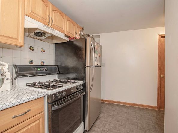 39 Huntington St, Brockton MA 02301