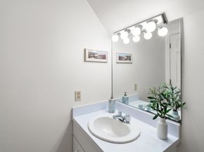 456 Belmont St 21, Watertown MA 02472