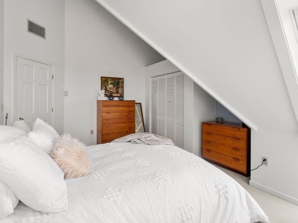 456 Belmont St 21, Watertown MA 02472