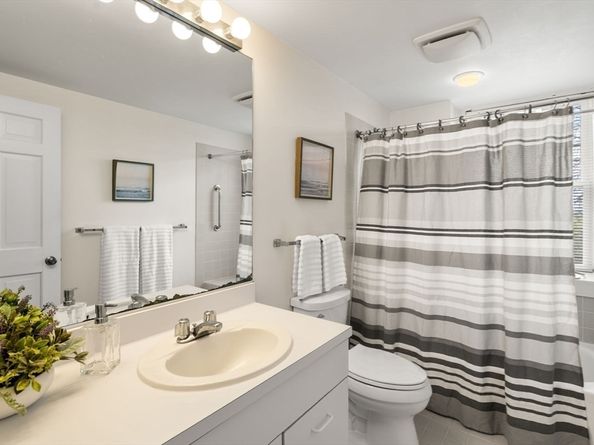 456 Belmont St 21, Watertown MA 02472