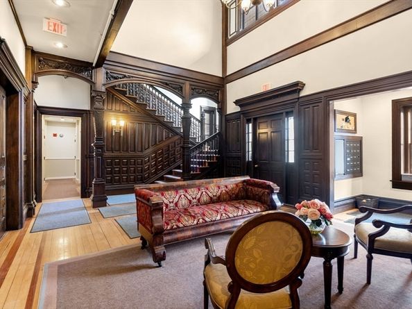 456 Belmont St 21, Watertown MA 02472