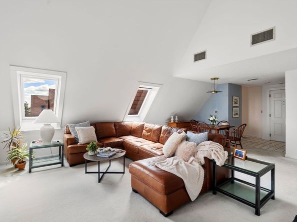 456 Belmont St 21, Watertown MA 02472