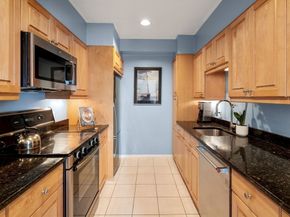 456 Belmont St 21, Watertown MA 02472