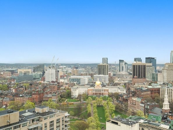 1 Avery PH2B, Boston MA 02111