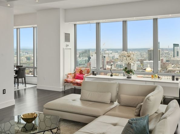 1 Avery PH2B, Boston MA 02111