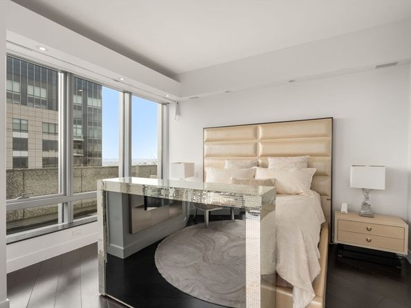1 Avery PH2B, Boston MA 02111