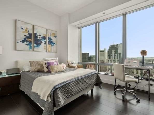 1 Avery PH2B, Boston MA 02111