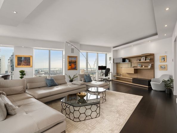 1 Avery PH2B, Boston MA 02111