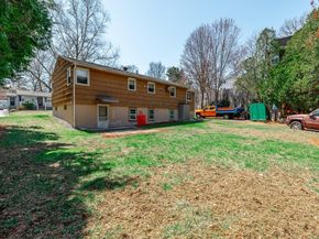 15 Roath St, Worcester MA 01604