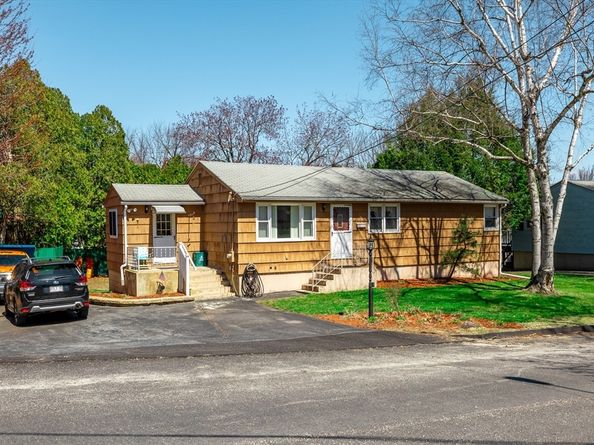 15 Roath St, Worcester MA 01604