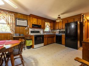 15 Roath St, Worcester MA 01604