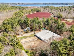 714 Snipatuit Rd, Rochester MA 02770
