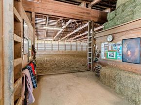 714 Snipatuit Rd, Rochester MA 02770
