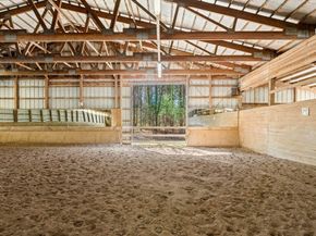 714 Snipatuit Rd, Rochester MA 02770