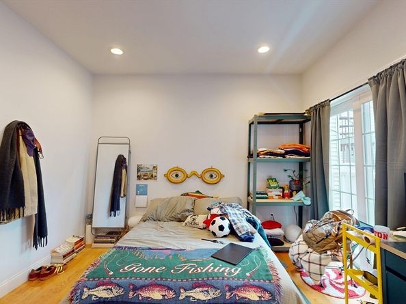 375 Dorchester St 2, Boston MA 02127