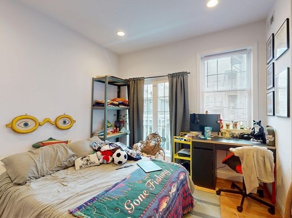 375 Dorchester St 2, Boston MA 02127