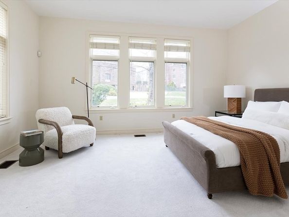 120 Seaver St A103, Brookline MA 02445