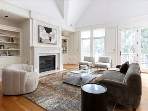 120 Seaver St A103, Brookline MA 02445