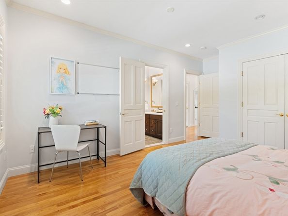 46 Porter Rd, Andover MA 01810