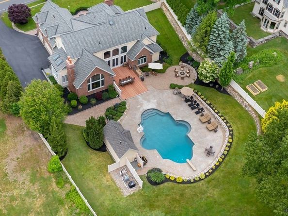 46 Porter Rd, Andover MA 01810