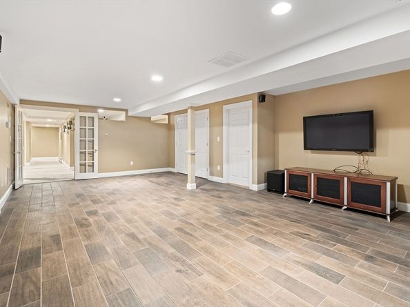 46 Porter Rd, Andover MA 01810