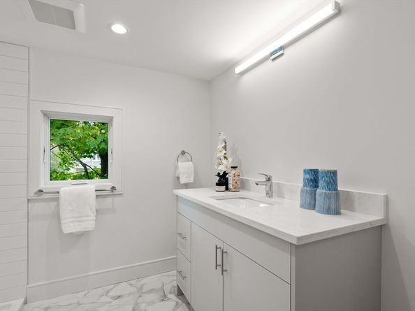 110 Harvard St 110, Newton MA 02460