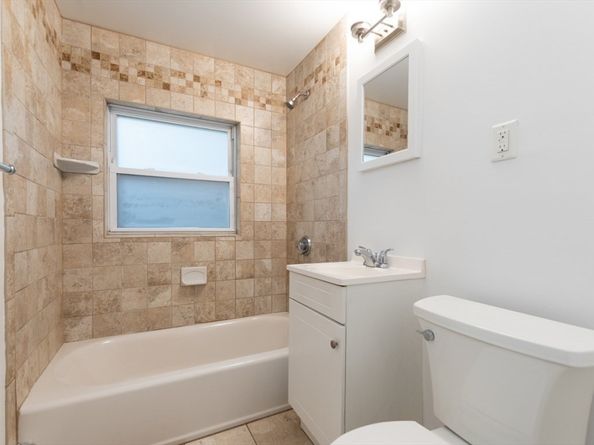 58 Aldrich Rd A, Watertown MA 02472