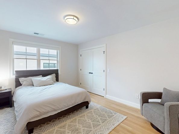 7 Starling St, Boston MA 02132