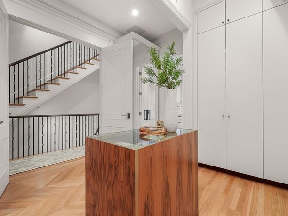 352 Marlborough Street, Boston MA 02115
