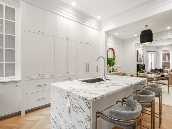 352 Marlborough Street, Boston MA 02115