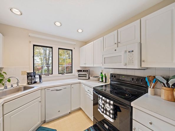 501 Auburn St 404, Whitman MA 02382