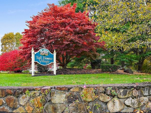 501 Auburn St 404, Whitman MA 02382