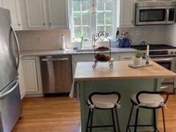 18 Leilo Dr 18, Middleboro MA 02346