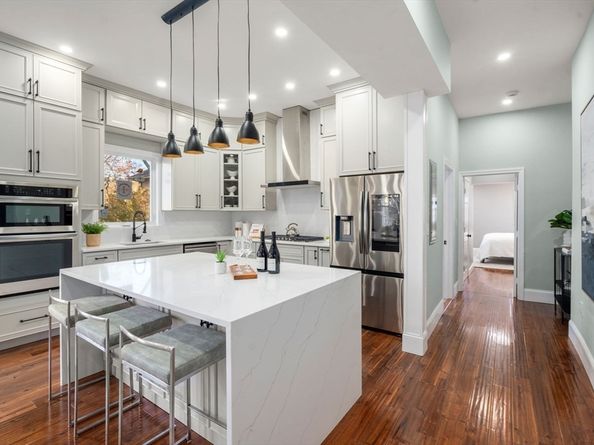 10 Washington Park, Newton MA 02460