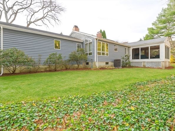 1 Brookvale Rd, Framingham MA 01701