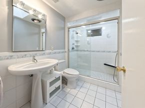 1 Brookvale Rd, Framingham MA 01701