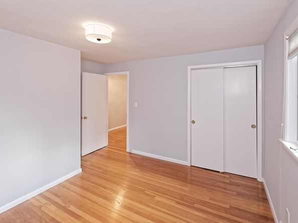 1 Brookvale Rd, Framingham MA 01701