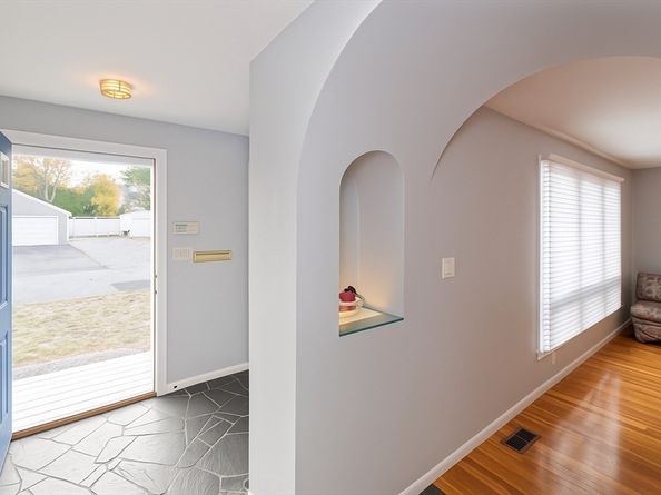 1 Brookvale Rd, Framingham MA 01701