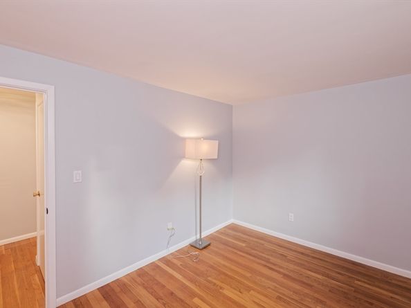 1 Brookvale Rd, Framingham MA 01701