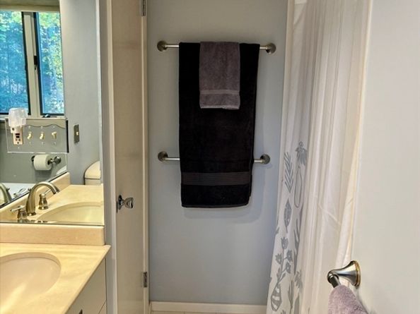 1 Brookvale Rd, Framingham MA 01701